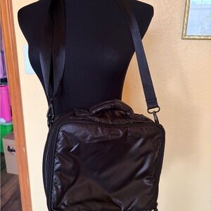 Caraa lunch Bag carrying/ crossbody black